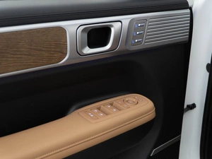 Внедорожник Hyundai Santa Fe 2025 года, 6098999 рублей, Москва