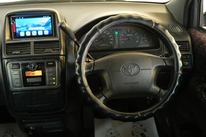 Минивэн Toyota Gaia 2001 года, 739000 рублей, Омск