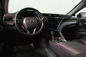 Седан Toyota Camry 2019 года, 2859000 рублей, Сургут