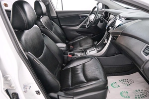 Седан Hyundai Avante 2011 года, 1199000 рублей, Красноярск