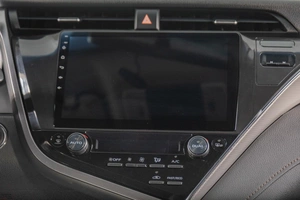 Седан Toyota Camry 2020 года, 2499000 рублей, Томск