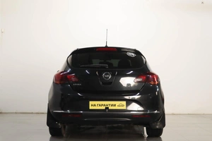 Хетчбэк Opel Astra 2013 года, 699000 рублей, Челябинск