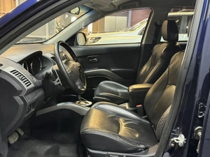 Внедорожник Peugeot 4007 2011 года, 997000 рублей, Красноярск