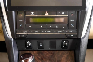 Седан Toyota Camry 2015 года, 1949000 рублей, Пермь