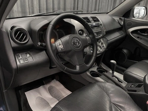 Внедорожник Toyota RAV4 2009 года, 1400000 рублей, Красноярск