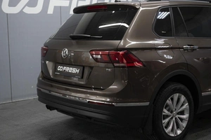Внедорожник Volkswagen Tiguan 2017 года, 1980000 рублей, Омск