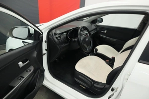 Хэтчбек 4 дв. Kia Rio 2015 года, 1030000 рублей, Курск