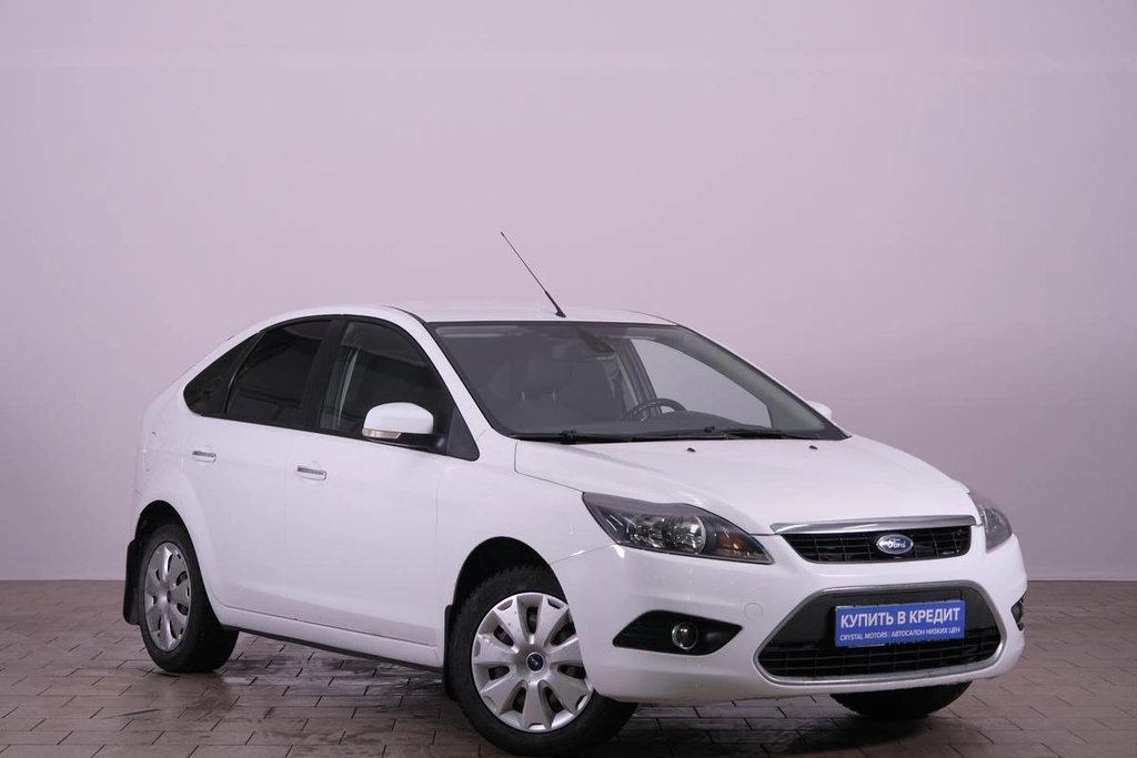 Хетчбэк Ford Focus 2010 года, 939000 рублей, Омск