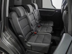 Минивэн Volkswagen Touran 2011 года, 869000 рублей, Тюмень