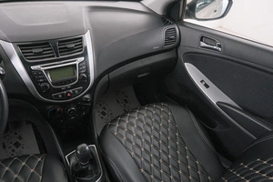 Седан Hyundai Solaris 2011 года, 759000 рублей, Красноярск