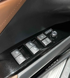 Седан Toyota Camry 2019 года, 2907000 рублей, Красноярск