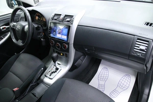 Седан Toyota Corolla 2011 года, 1098000 рублей, Солонцы