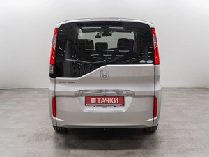 Минивэн Honda Stepwgn 2019 года, 1750000 рублей, Красноярск