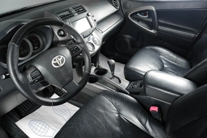 Внедорожник Toyota RAV4 2011 года, 1359000 рублей, Тюмень