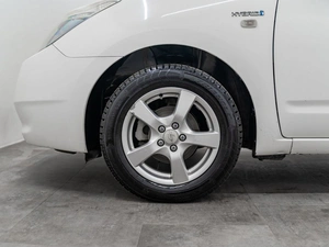 Лифтбек Toyota Prius 2010 года, 950000 рублей, Красноярск