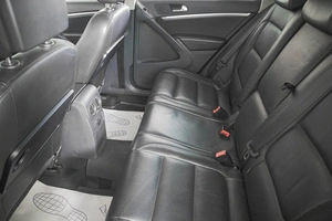 Внедорожник Volkswagen Tiguan 2011 года, 1409000 рублей, Кемерово