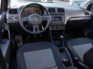 Седан Volkswagen Polo 2012 года, 890000 рублей, Волгоград