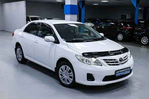 Седан Toyota Corolla 2011 года, 1098000 рублей, Солонцы
