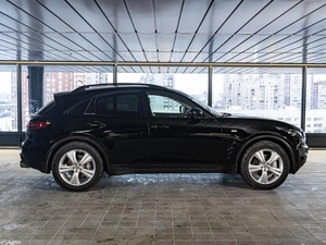 Внедорожник Infiniti QX70 2013 года, 2949000 рублей, Санкт-Петербург