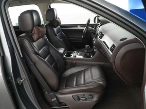 Внедорожник Volkswagen Touareg 2015 года, 2500000 рублей, Москва