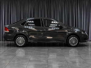 Седан Volkswagen Polo 2010 года, 779000 рублей, Тюмень