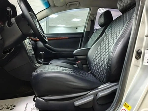 Седан Toyota Avensis 2005 года, 770000 рублей, Ачинск