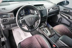 Седан Toyota Camry 2017 года, 2149000 рублей, Красноярск