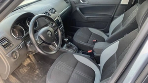 Внедорожник Skoda Yeti 2015 года, 1500000 рублей, Красноярск