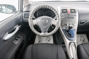 Хетчбэк Toyota Auris 2007 года, 729000 рублей, Красноярск