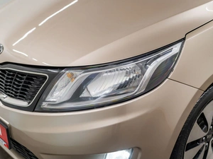 Седан Kia Rio 2012 года, 800000 рублей, Красноярск