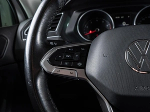 Внедорожник Volkswagen Tiguan 2021 года, 2100000 рублей, Волгоград
