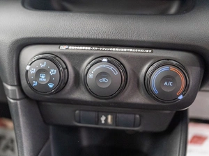 Хетчбэк Toyota Yaris 2020 года, 1280000 рублей, Красноярск