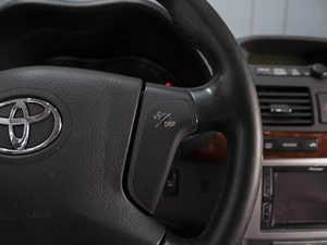 Седан Toyota Avensis 2004 года, 660000 рублей, Омск