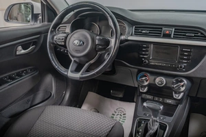 Хетчбэк Kia Rio X-Line 2019 года, 1499000 рублей, Томск