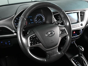 Седан Hyundai Solaris 2018 года, 1499000 рублей, Ростов-на-Дону