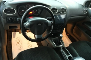 Хетчбэк Ford Focus 2006 года, 379000 рублей, Омск