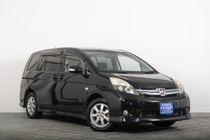 Минивэн Toyota Isis 2011 года, 1449000 рублей, Томск