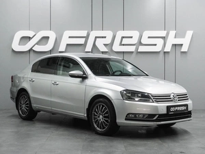 Седан Volkswagen Passat 2011 года, 1339000 рублей, Воронеж
