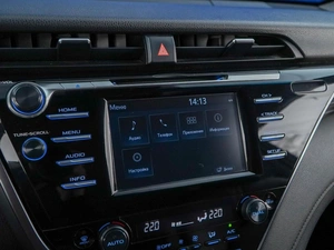 Седан Toyota Camry 2020 года, 2890000 рублей, Москва