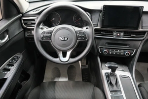 Седан Kia Optima 2018 года, 1679000 рублей, Омск