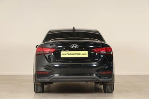 Седан Hyundai Solaris 2019 года, 1039000 рублей, Новосибирск
