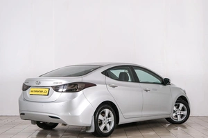 Седан Hyundai Avante 2011 года, 949000 рублей, Красноярск