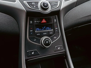 Седан Hyundai Elantra 2015 года, 1380000 рублей, Краснодар