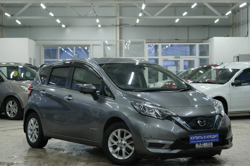 Хетчбэк Nissan Note 2017 года, 1449000 рублей, Омск