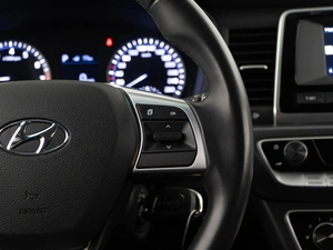 Седан Hyundai Sonata 2019 года, 1768444 рублей, Москва