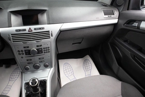 Хетчбэк Opel Astra 2010 года, 599000 рублей, Оренбург