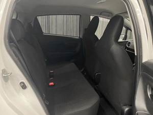 Хетчбэк Toyota Vitz 2016 года, 809000 рублей, Красноярск