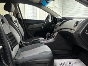 Седан Chevrolet Cruze 2012 года, 755000 рублей, Ачинск