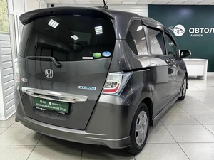 Минивэн Honda Freed 2013 года, 1050000 рублей, Ачинск