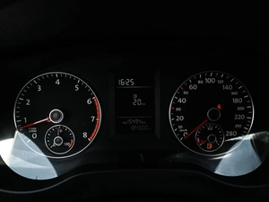 Седан Volkswagen Jetta 2014 года, 1040000 рублей, Волгоград